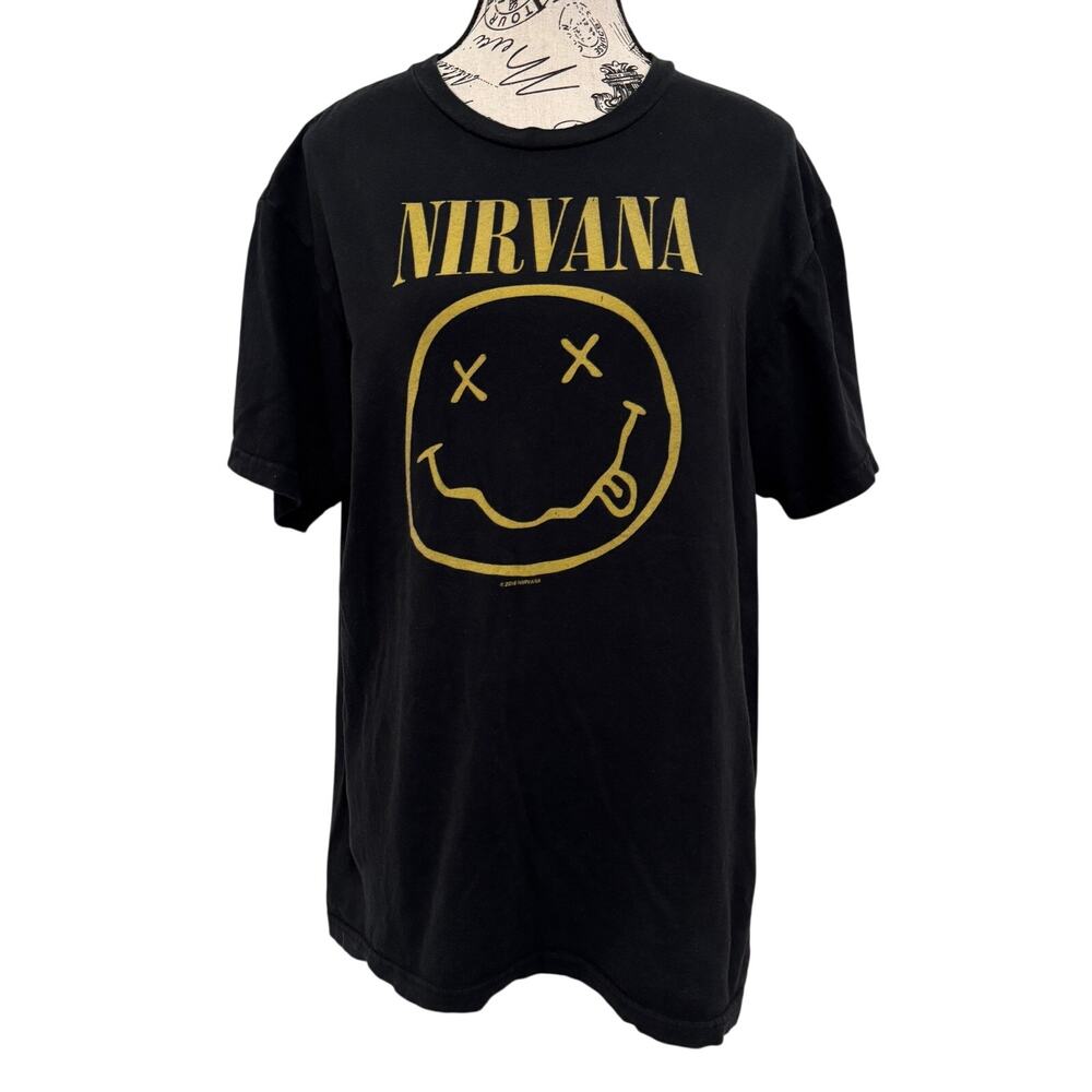 Nirvana 2016 Smiley Face Logo Graphic T-Shirt Mens L Black Yellow Grunge Band